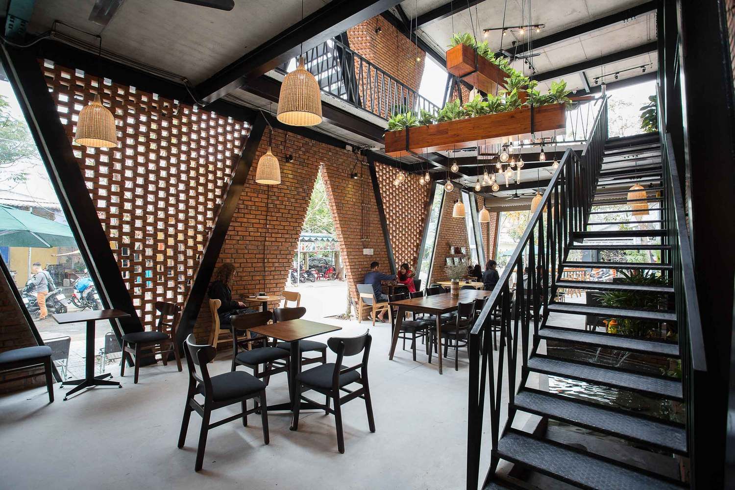 Thiet-ke-quan-cafe-2-tang-dep-0
