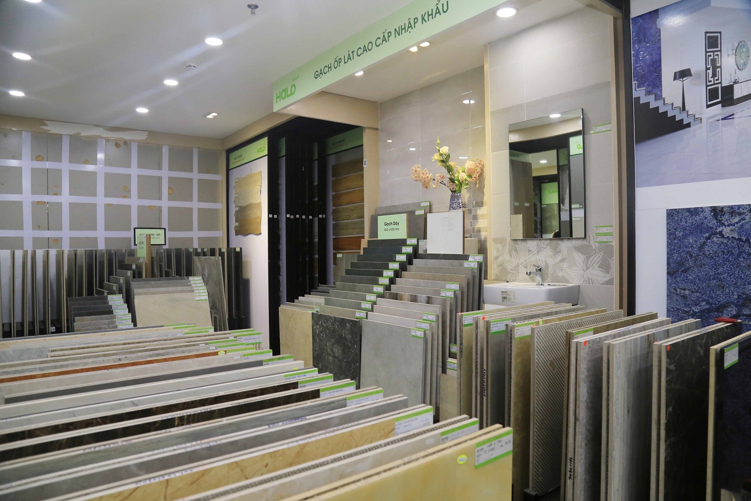 Thiet-ke-showroom-gach-0